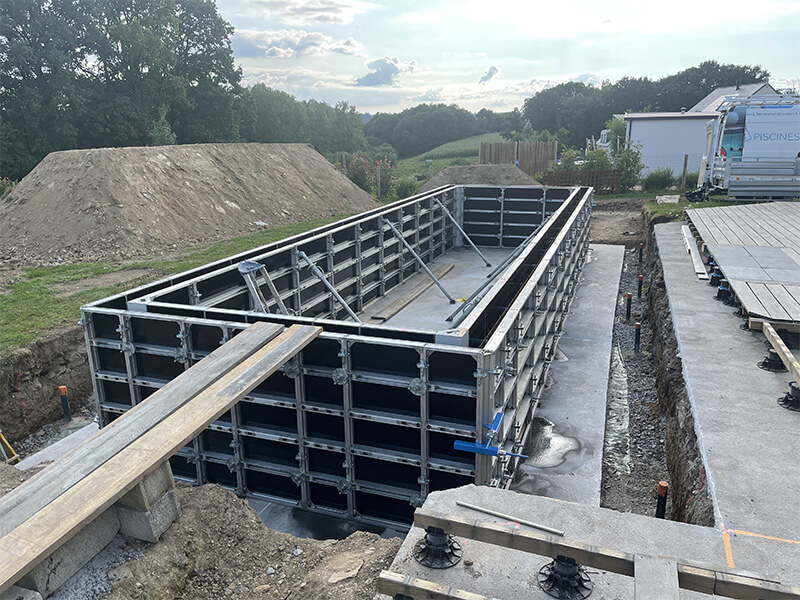 structure-beton-banche-vibre-piscine-morbihan